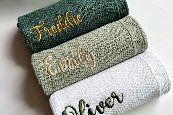 DreamBuy personalised knitted baby blanket